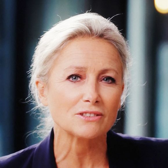 Captures d'écran de la première émission de Anne-Sophie Lapix "20 20" sur M6 avec son premier invité Kylian Mbappé le 7 septembre 2025.

© Alain Guizard / Bestimage