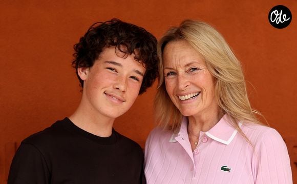 Estelle Lefébure et son fils Giulano Ramette au photocall du village lors des Internationaux de France de Tennis de Roland Garros 2026, à Paris, France, le 29 mai 2026. © Dominique Jacovides/Bestimage