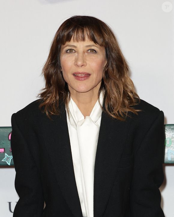Exclusif - Sophie Marceau lors de la première du film "LOL 2.0" au Kinépolis à Lomme, le 4 février 2026.

Photo : Coadic Guirec/ Bestimage