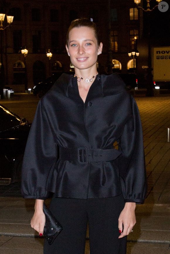 Ilona Smet est arrivée au défilé de mode Messika - Kate Moss High Jewelry lors de la semaine de la mode à Paris le 03 octobre 2021 à Paris, France. Photo Nasser Berzane/Abaca
