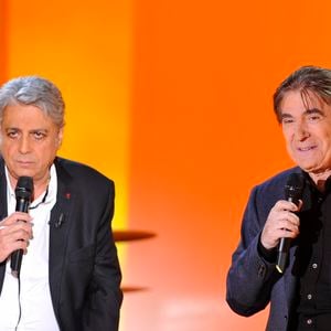 Enrico Macias, Serge Lama - Enregistrement de l' emission " Vivement Dimanche " a Paris le 21 Novembre 2012.  
Crédit : AGENCE / BESTIMAGE