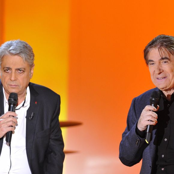 Enrico Macias, Serge Lama - Enregistrement de l' emission " Vivement Dimanche " a Paris le 21 Novembre 2012.  
Crédit : AGENCE / BESTIMAGE