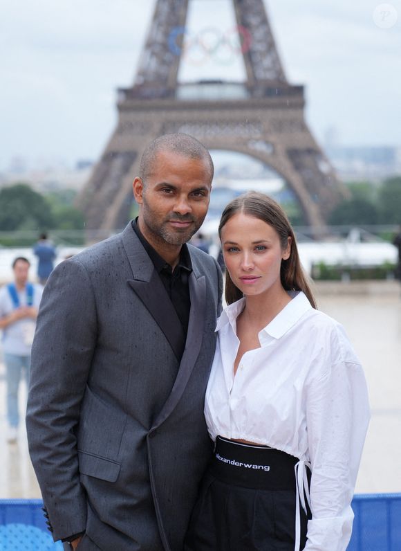 Le sportif avait rendu hommage à sa partenaire, espérant que cela "dure le plus longtemps possible".

Tony Parker arrive sur le tapis rouge avant la cérémonie d'ouverture des Jeux Olympiques d'été de Paris 2024 le long de la Seine à Paris, France, le 26 juillet 2024. Photo by James Lang/USA TODAY Sports/SPUS/ABACAPRESS.COM