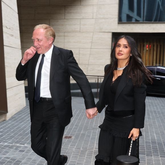 Salma Hayek et son mari François-Henri Pinault ont changé de cadre habituel en se rendant au Tour de France

Salma Hayek et son mari François-Henri Pinault à New York en 2025
©Backgrid USA / Bestimage