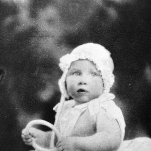 La jeune princesse Margret (sœur de la reine Elizabeth II) âgée de cinq mois. Photo by World History Archive/ABACAPRESS.COM