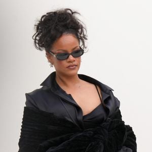 Rihanna au défilé Dior Collection Femme Prêt-à-Porter Printemps/Eté 2027 lors de la Fashion Week de Paris, le 29 septembre 2026. 
© Lucia Sabatelli / Bestimage