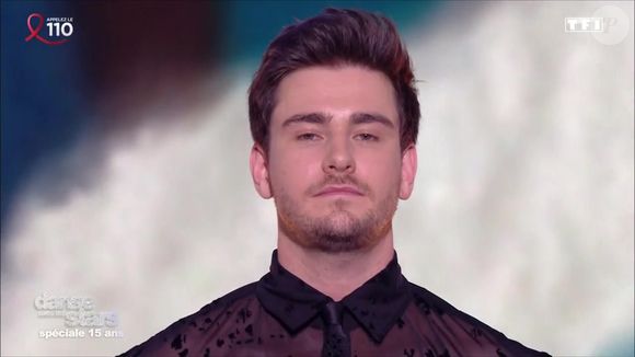 Face à l'intensité des primes et des répétitions, la star a dû se rendre à l'évidence : "Il y avait des moments où c'était physiquement impossible que je sois à deux lieux à la fois, donc on a dû reporter."

Julien Lieb dans "Danse avec les stars" sur TF1.