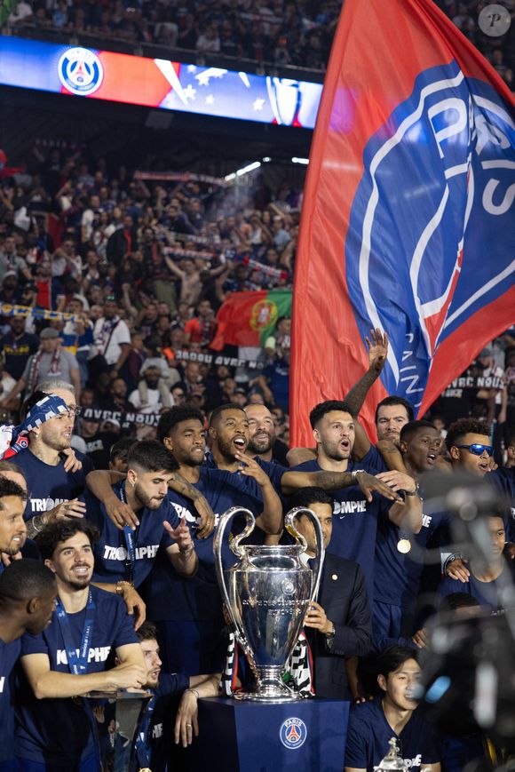 Nasser Al-Khelaïfi - Célébration de la victoire du Paris Saint-Germain en finale de la ligue des champions au Parc des Princes à Paris le 1er juin 2025.

© Jeremy Melloul / Bestimage