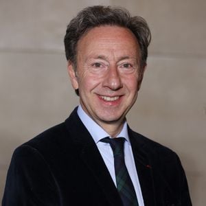 Stéphane Bern aussi va se lancer dans la compétition.
Exclusif - Stéphane Bern nommé Pape du Patrimoine lors de la Saint Clément au restaurant Alain Ducasse Baccarat, à Paris, France, le 20 novembre 2025. © Denis Guignebourg/Bestimage