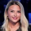 Kelly Vedovelli craque pour un jean ultra-extensible et des talons hauts pour son premier look post-partum