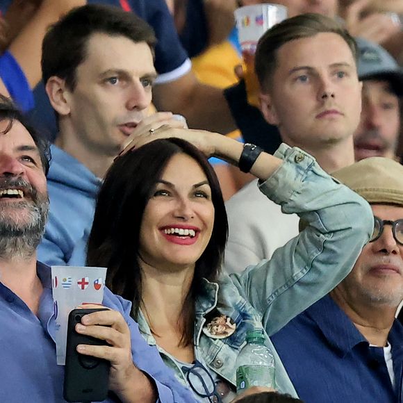 Helena Noguerra dans les tribunes lors du match de Poule A de la Coupe du Monde de Rugby France 2023 entre la France et l'Uruguay (27-12) au stade Pierre-Mauroy à Lille le 14 septembre 2023. © Cyril Moreau-Dominique Jacovides/Bestimage
