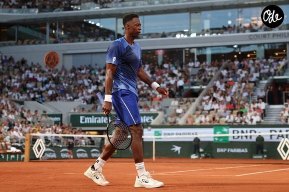Hugo Gaston (FRA) Vs Gael Monfils (FRA) - Gaël Monfils joue et perd son dernier match face à Hugo Gaston lors des internationaux de tennis de Roland Garros à Paris le 25 mai 2026.

© Michael Baucher / PsnewZ / Bestimage