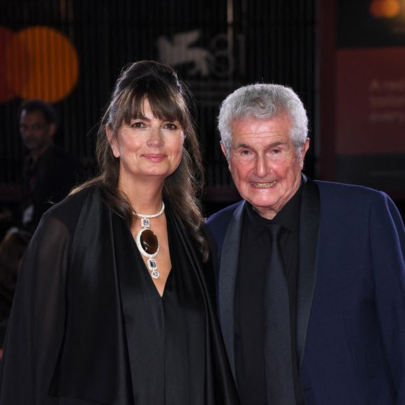 Un couple discret et inséparable ! 
Valérie Perrin et Claude Lelouch à la première de "Finalement" de C.Lelouch au 81ème Festival International du Film de Venise (Mostra).