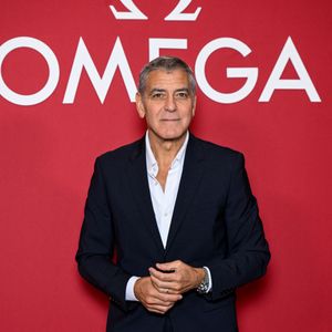 Naturalisé français en décembre dernier, l'acteur vit dans le Var avec sa famille depuis plusieurs années.

George Clooney au photocall de la soirée d'ouverture de l'Omega House à Milan, pendant les Jeux olympiques d'hiver de Milan-Cortina 2026, à Milan, Italie, le 8 février 2026. © Max Montingelli/SGP/Bestimage