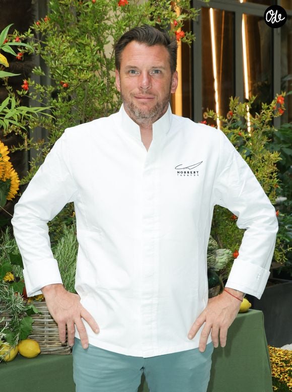 Après avoir régalé la capitale, Norbert Tarayre pose ses couteaux dans une adresse incontournable de Lyon. 

Exclusif - Norbert Tarayre lors de l'inauguration Le Patio by Norbert Tarayre au Prince de Galles à Paris, France, le 4 juillet 2025. © Coadic Guirec/Bestimage | 00713956