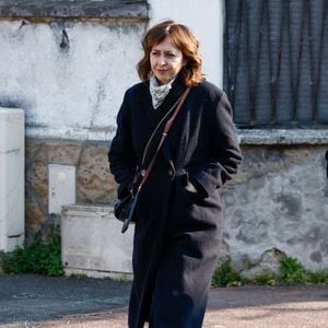 Valérie Bonneton - Arrivées aux obsèques de Bruno Salomone en l'église Sainte-Anne de Polangis de Joinville-le-Pont (Val-de-Marne) le 23 mars 2026. © Cyril Moreau - Dominique Jacovides / Bestimage