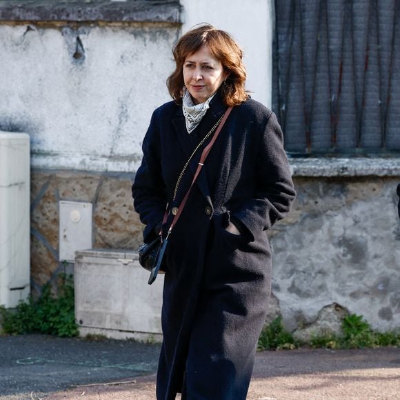 Valérie Bonneton - Arrivées aux obsèques de Bruno Salomone en l'église Sainte-Anne de Polangis de Joinville-le-Pont (Val-de-Marne) le 23 mars 2026. © Cyril Moreau - Dominique Jacovides / Bestimage