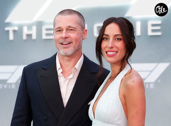 Brad Pitt et Inès de Ramon font leur entrée sur le tapis rouge à l'occasion de la première mondiale du film « F1 » d'Apple Original Films et Warner Bros. Pictures, qui s'est déroulée à Times Square le lundi 16 juin 2025 à New York. Photo de John Angelillo/UPI/ABACAPRESS.COM