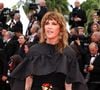 L’animatrice a posé devant les photographes dans une jupe noire à froufrous.
Daphné Bürki - Montée des marches du film « Partir un jour » pour la cérémonie d’ouverture du 78ème Festival International du Film de Cannes, au Palais des Festivals à Cannes. Le 13 mai 2025
© Jacovides-Moreau / Bestimage