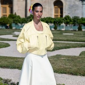 Un défilé auquel Tina Kunakey a assisté

Tina Kunakey au photocall du défilé Jacquemus de la mode homme Printemps/Été 2026 dans le cadre de la Fashion Week de Paris dans les jardins de l’Orangerie à Versailles, France, le 29, 2025. © Olivier Borde/Bestimage