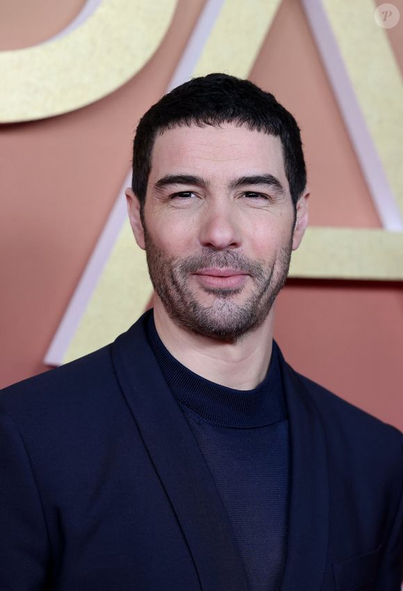 "Avec la mère, pendant un moment, on est deux en un. Et ça, le père ne l'aura jamais", a également ajouté le comédien

Tahar Rahim - Photocall de la 50ème édition de la cérémonie des César à l'Olympia à Paris, France, le 28 février 2025 © Dominique Jacovides - Olivier Borde / Bestimage