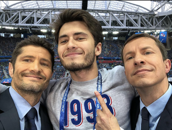 Évitant les terrains de football, Tximista s'est installé à New York en 2017 après ses études de commerce.

Bixente Lizarazu avec son fils Tximista Lizarazu et Grégoire Margotton. Instagram.