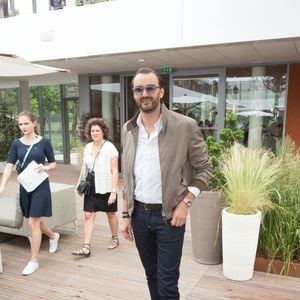 Cyril Lignac au Village lors du tournoi de tennis de Roland-Garros, le 10 juin 2018 à Paris, en France. Photo de Nasser Berzane/ABACAPRESS.COM