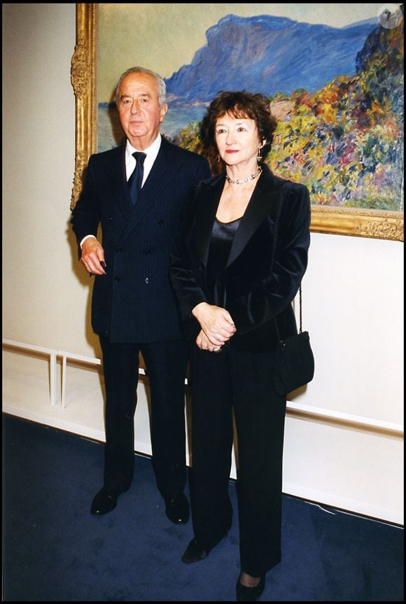 Françoise Cachin avec Edouard Balladur - Louis Vuitton organisait une visite privée, suivie d'une dîner sur le paquebot Méditerranée, au profit de la Fondation Hôpitaux de Paris, en 2000. BERTRAND RINDOFF PETROFF / BESTIMAGE