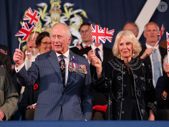 Le roi Charles III et son épouse la reine Camilla lors des célébrations du 8 mai à l'abbaye de Westminster. Photo par Chris Jackson/WPA-Pool