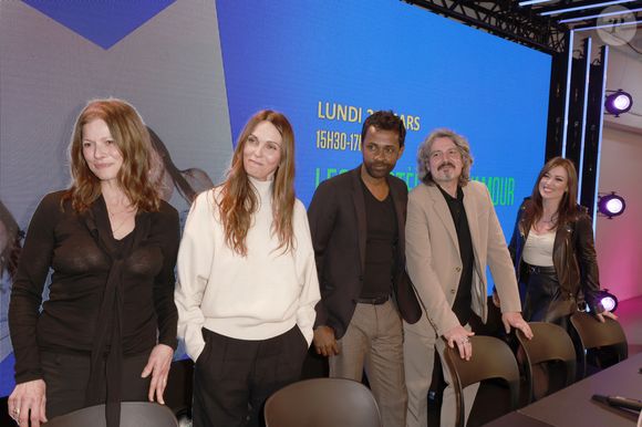 Laly Meignan, Cathy Andrieu, Lakshan Abeynayake, Philippe Vasseur, Elsa Esnoult de la série Les mystères de l'amour
La 6 ème édition du Festival Séries Mania à Lille lundi 20 mars 2023.