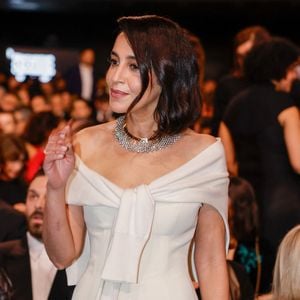 Leïla Bekhti porte un collier et des boucles d'oreilles de la Maison Chaumet lors de la 51ème cérémonie des César à l'Olympia à Paris, France, le 26 février 2025 © Borde-Jacovides/Bestimage