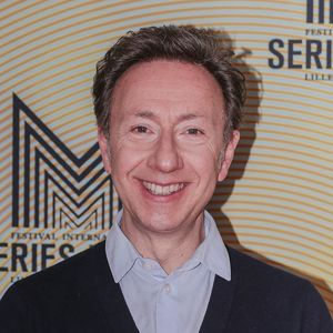 Et précisé que sa participation à DALS est une parenthèse et qu’il reste attaché au service public.

Stéphane Bern donne une conférence sur "La royauté et les séries" lors du Series Mania Festival à Lille le 22 mars 2022. © Stéphane Vansteenkiste/Bestimage