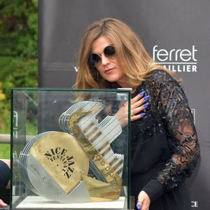 En introduction d'un long message posté sur son compte Instagram. 

Melody Gardot, l'auteure-compositrice interprète et musicienne américaine, a reçu le Trophée Ferret, un pendentif en or, créé par le sculpteur niçois Stéphane Cipre et la bijouterie Ferret, durant le Nice Jazz Festival 2022 à Nice. Le 18 juillet 2022. 
© Bruno Bebert / Bestimage