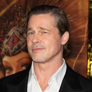 "Je n'ai jamais eu de pensées suicidaires, sauf pendant une courte période", a-t-il ainsi reconnu
Brad Pitt au photocall lors de la première du film Babylon à Los Angeles le 15 décembre 2022.
Crédit : Backgrid USA / Bestimage