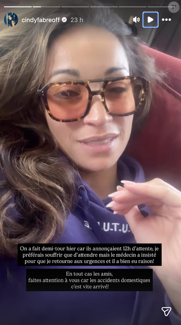 "Faites attention à vous, les accidents domestiques, c’est vite arrivé !", a-t-elle conclu, transformant sa mésaventure en mise en garde pleine de bienveillance. 

Cindy Fabre est apparue un oeil fermé sous des lunettes de soleil après un accident domestique samedi 1er novembre 2025 Via Instagram @cindyfabreoff