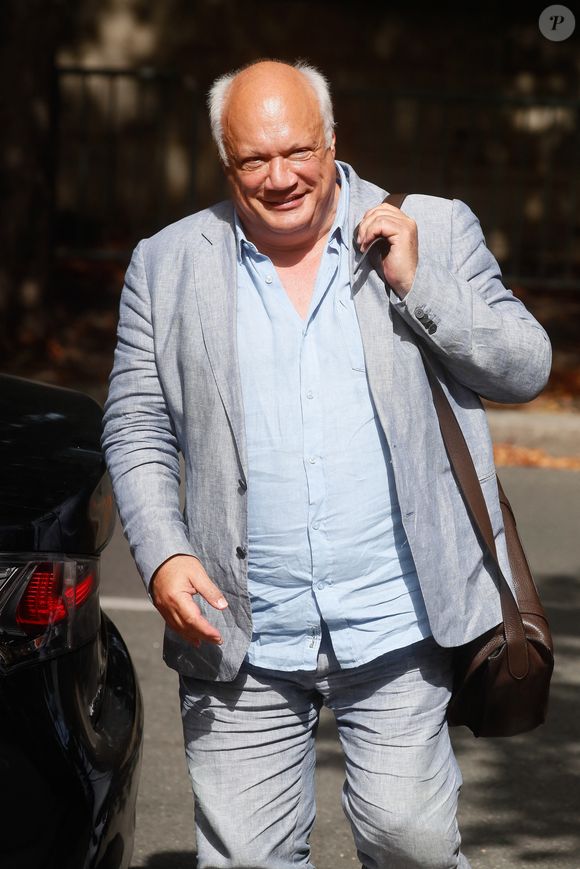 Un vrai bonheur dans sa vie !

Eric-Emmanuel Schmitt - Arrivées à l'enregistrement de l'émission "Vivement Dimanche" présentée par M. Drucker qui sera diffusée le 10 septembre 2023 sur France 3 au studio Gabriel à Paris, France, le 5 septembre 2023. © Christophe Clovis/Bestimage