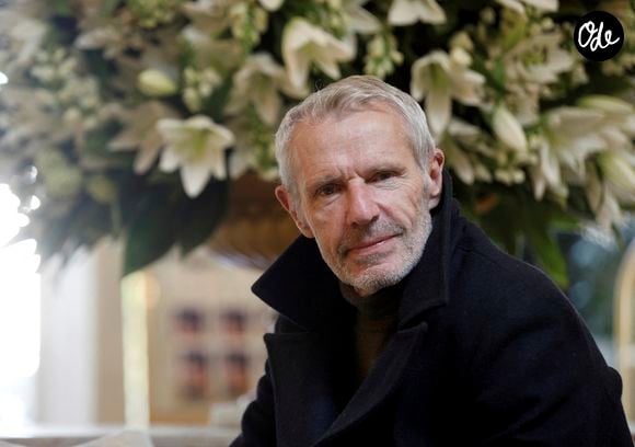 Une commune qui séduit de plus en plus d'acquéreurs, notamment grâce à des prix de l'immobilier particulièrement attractifs.

L'acteur, metteur en scène et chanteur français Lambert Wilson avant son récital de poèmes à l'hôtel Hermitage à Monaco, le 26 mars 2026. © Jean-François Ottonello/Nice Matin/Bestimage