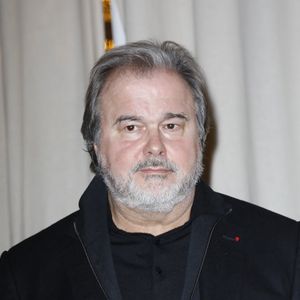Pierre Hermé est un chef pâtissier français reconnu pour ses créations emblématiques.

Exclusif - Pierre Hermé lors de la vente aux enchères caritative au profit de l'association BAB Charity à Paris pour aider les enfants atteints de leucémie chez Artcurial à Paris.
© Marc Ausset-Lacroix / Bestimage