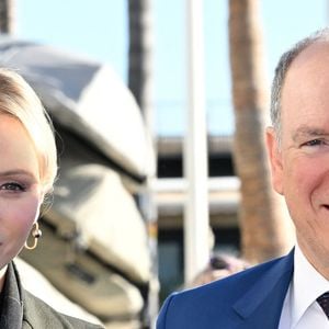 "Je ne pouvais pas la forcer à prendre telle ou telle chose. C'est elle qui a exprimé le désir d'être plus impliquée"

Le prince Albert II de Monaco, sa femme la princesse Charlene et Camille Gottlieb ont remis les traditionnels colis de Noël aux aînés monégasques dans la meeting room du Yacht Club de Monaco dans le cadre de festivités de fin d'année de la Principauté de Monaco, le 12 décembre 2024. © Bruno Bebert/Pool Monaco/Bestimage