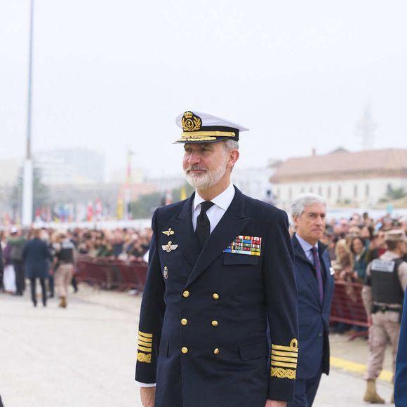 Le roi Felipe VI et la reine Letizia d'Espagne président les adieux du « Juan Sebastián de Elcano » avec l'Infante Leonor comme aspirante à Cadix le 11 janvier 2025 Zuma Press / Bestimage