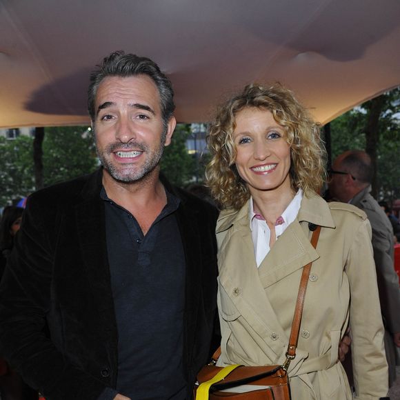 Jean Dujardin et Alexandra Lamy - Avant-première du film "Un bonheur n'arrive jamais seul" au Gaumont Marignan à paris le 15 juin 2012 ©Agence/ Bestimage