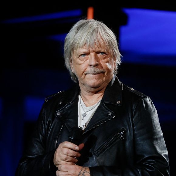 Exclusif - Renaud (Renaud Séchan) - Enregistrement de l'émission "La fête de la Chanson française" au Dôme à Paris, présentée par L.Thilleman et A.Manoukian, et diffusée le 22 décembre sur France 3

© Christophe Clovis / Bestimage