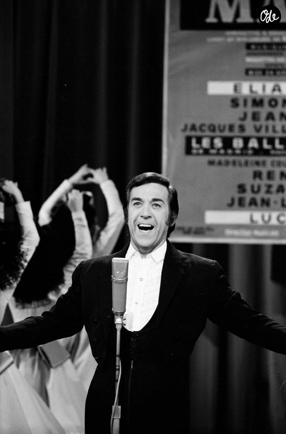 Archives - En France, à Paris, Luis Mariano chantant sur un plateau le 3 mars 1967.  

© Bestimage