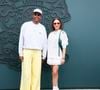 Et leur fils dans tout ça ? A moitié cadré, on peut voir ses cheveux et l'une de ses mains qui fait le signe de la victoire.
Stromae et sa femme Coralie Barbier au photocall du défilé Lacoste "Collection Prêt-à-Porter Automne/Hiver 2025-2026" lors de la Fashion Week de Paris (PFW), le 9 mars 2025
© Christophe Clovis / Bestimage