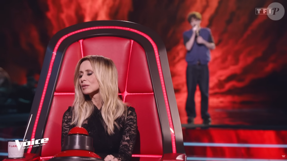 Lors de ce numéro du samedi 23 mai 2026 sur TF1, Lara Fabian a choisi Hugo au détriment de Lohi, qui ne participera donc pas à la grande finale de l’émission, prévue le samedi 30 mai prochain.

Auditions à l'aveugle du 21 mars 2026 de la saison 15 de The Voice - Capture d'écran de TF1
