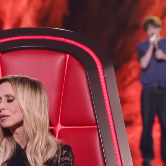 Lors de ce numéro du samedi 23 mai 2026 sur TF1, Lara Fabian a choisi Hugo au détriment de Lohi, qui ne participera donc pas à la grande finale de l’émission, prévue le samedi 30 mai prochain.

Auditions à l'aveugle du 21 mars 2026 de la saison 15 de The Voice - Capture d'écran de TF1