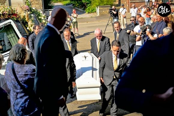 ROTHEUX (Belgique), 20 juin — Personne non identifiée photographiée lors des obsèques de Frank Michael, décédé à l'âge de 79 ans, le 20 juin 2026 à Rotheux, en Belgique. (Photo : Sebastien Smets / Photonews).