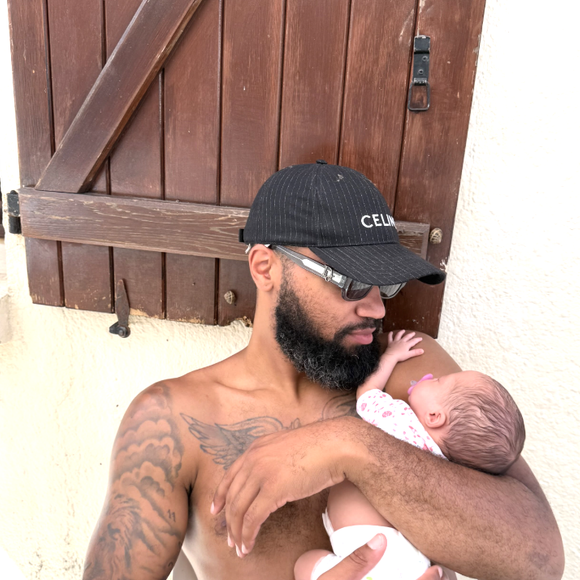 Kelly Vedovelli explique que les deux familles forment une grande famille recomposée.

Photo Instagram de Kelly Vedovelli le 9 juillet 2026