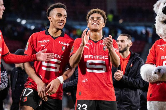 Désiré Doué a un grand frère qui est aussi un excellent joueur de football

Désiré Doué et Guéla Doué - Match de Ligue 1 Uber Eats "Rennes - Marseille (2-0)" au stade Roazhon Park, le 17 mars 2004. Baptiste Autissier / Panoramic / Bestimage