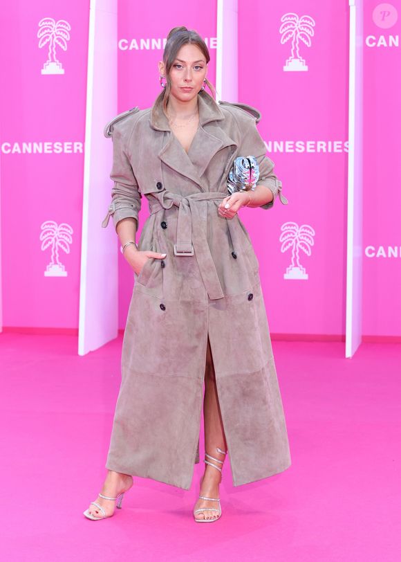 Diane Perreau au photocall de la soirée d'ouverture du festival Canneseries saison 8 au palais des festivals à Cannes le 24 avril 2025.

© Denis Guignebourg / Bestimage